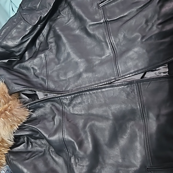 Leather jacket - Picture 4 of 4